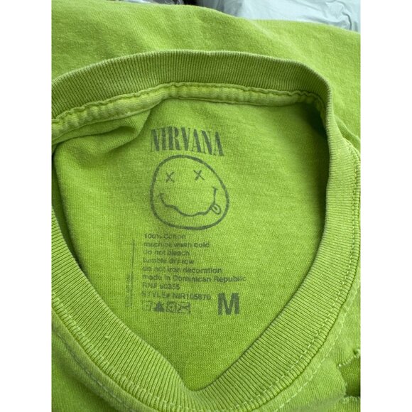 Nirvana Women Green Distressed  Short Sleeve T-Shirt Size M - Picture 6 of 7
